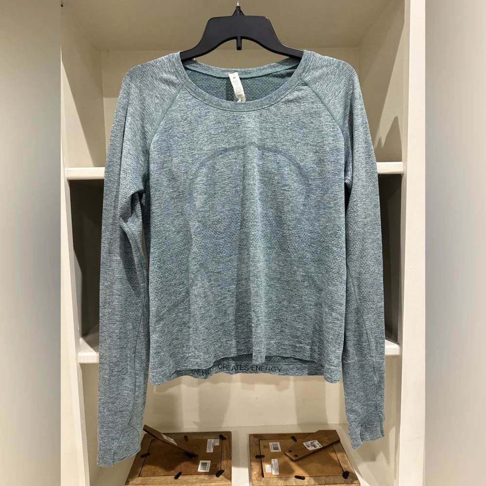 Lululemon Swiftly Tech Long Sleeve Shirt
Race Length- Sz 12 - Picture 1 of 2
